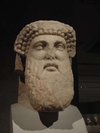 Imagen-17-Acrópolis-scultura-greca-dioniso-atene-grecia